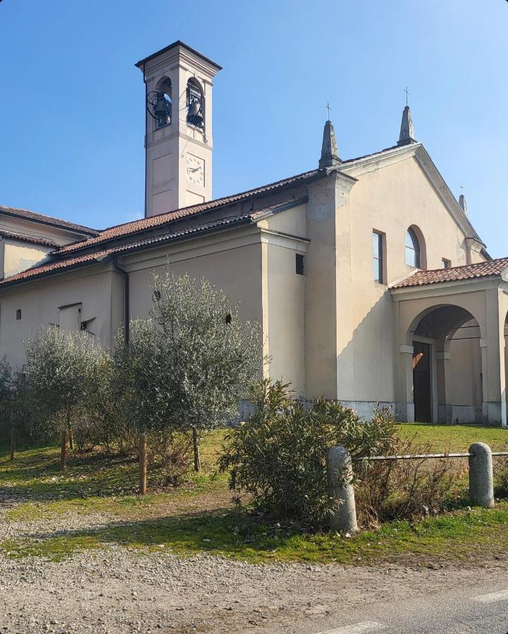A casa di luca Hotel Mediglia Exterior foto